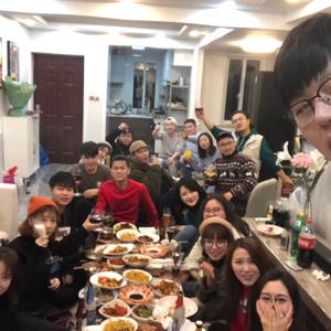 车上没空了你坐小杰身上说说
