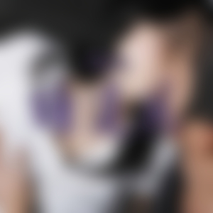 车上没空了你坐小杰身上说说
